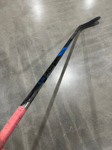 Junior Bauer Nexus 1N Hockey Stick Right Handed P88 (Used)