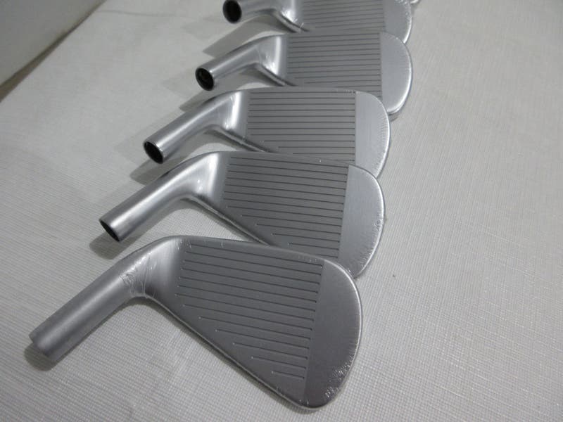RADIATEUR D'EAU - Dacia DUSTER I PH.1 - 8200880550 - Q0-8510J EUR 79,66 - FR