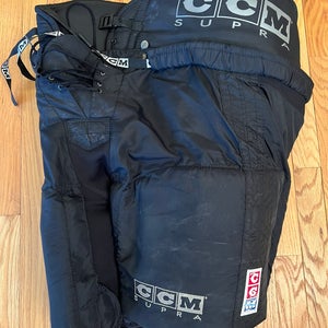Senior Large CCM MHP520 Hockey Pants (Used)