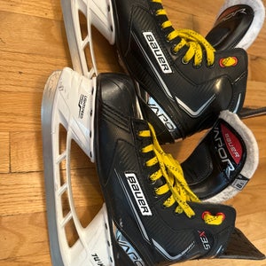 Bauer Vapor 3X Pro Hockey Skates Regular Width  8.5 (Used)
