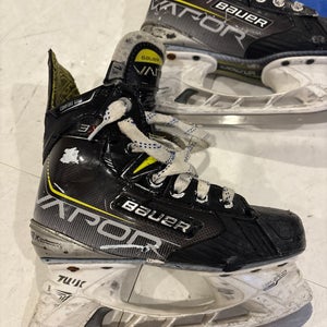 Bauer Vapor 3X Hockey Skates Size 1.5 (Used)