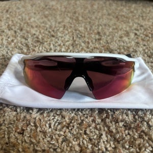 Unisex  Medium/Large Oakley Radar EV Sunglasses (Used)