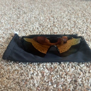 Unisex  Large Oakley Radar EV Sunglasses (Used)