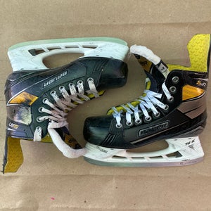 Intermediate Bauer Supreme S37 Hockey Skates Extra Wide Width Size 4 (Used)
