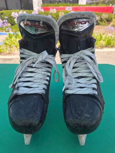 Junior Bauer Vapor X5 Pro Hockey Skates | Size 3.5 Regular Width (D)