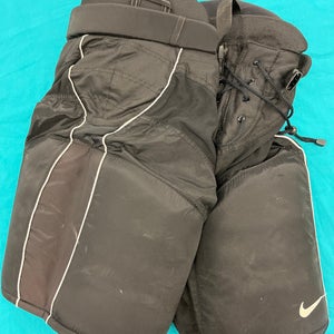 Black Senior Large Nike Quest 2 Hockey Pants (Used)