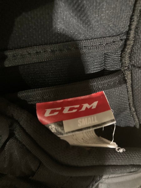 CCM Tacks 9080 Shoulder Pads | Senior Small