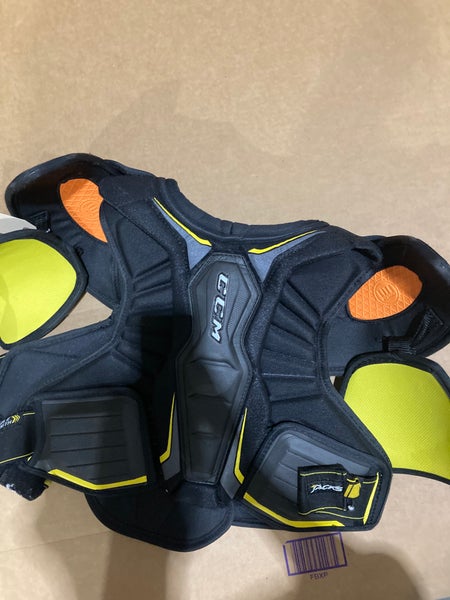 CCM Tacks 9080 Shoulder Pads | Senior Small