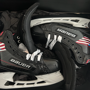 Custom Team USA Bauer Supreme UltraSonic Hockey Skates Size 7 (New)