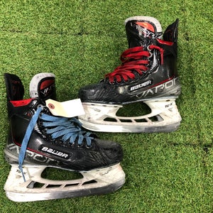 Intermediate Bauer Vapor 3X Hockey Skates Size 4 (Used)