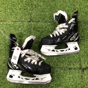 Junior CCM Tacks AS580 Hockey Skates Size 1 (Used)