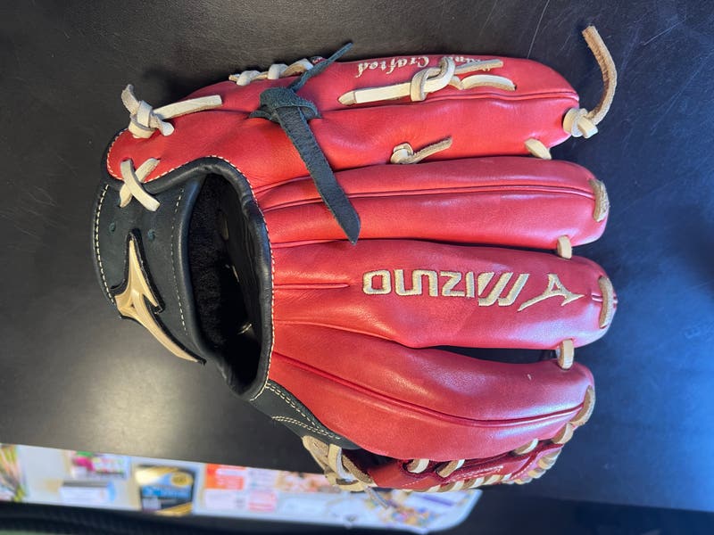 Mizuno Right Hand Throw Infield Global Elite Baseball Glove 11.25