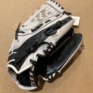 Black Mizuno Supreme Right Hand Throw Softball Glove 12.5" (Used)