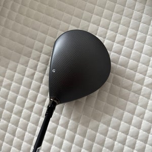 Men's 2025 TaylorMade Qi35 LS Right Handed Driver Stiff Flex 9 Loft (New)
