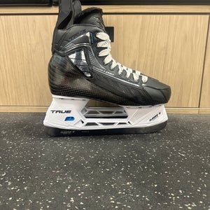 New True SVH Pro Custom Skates Size 7.0 Regular