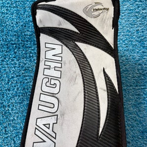 Junior Vaughn Velocity 7200 Goalie Blocker Regular (Used)
