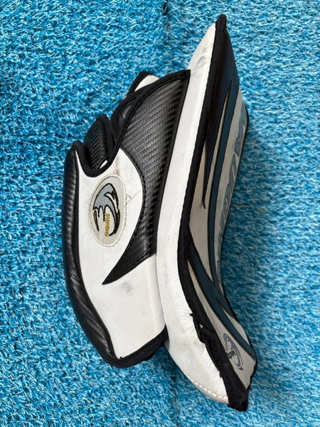 Junior Vaughn Velocity 7200 Goalie Blocker Regular (Used)