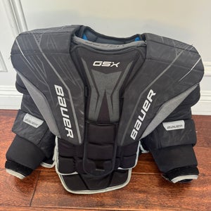Small Senior Bauer GSX goalie chest protector
