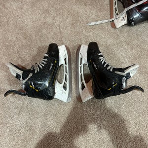 Bauer Supreme M5 Pro Hockey Skates Regular Width (Used)
