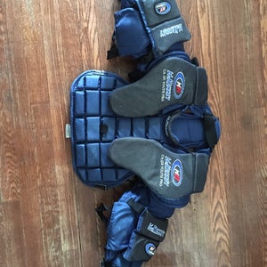 Large/Extra Large  Mckenney Goalie Chest Protector (Used)