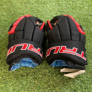 Black Senior True xc5 Gloves 15" (Used)