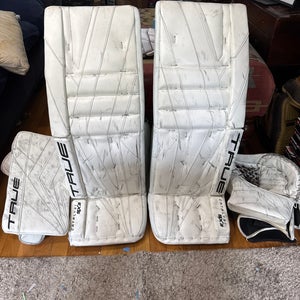 33" 2024 True 9X3 Regular Goalie Full Set (Used)