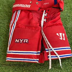 Red Junior Small Warrior Covert Hockey Pants (Used)