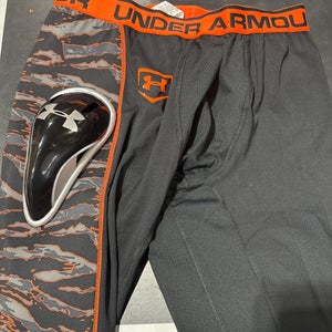 Black XL Under Armour Compression (New)(Cup included)