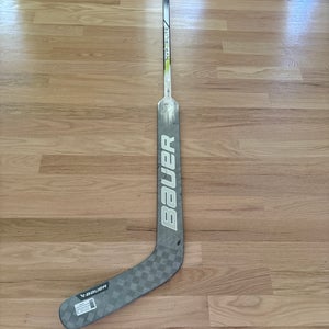 Senior Bauer Hyperlite Full Right Goalie Stick 26" Paddle (Used)