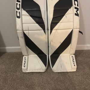 33"  CCM Eflex 6 Goalie Leg Pads