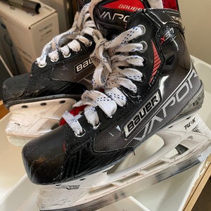 Bauer Vapor X3.7 Hockey Skates Extra Wide Width Size 4.5 (Used)