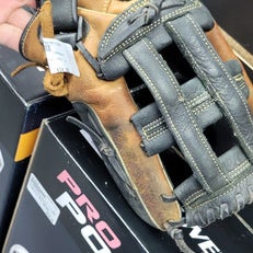 Mizuno (Used) Brown Right Hand Throw 12" Baseball Glove