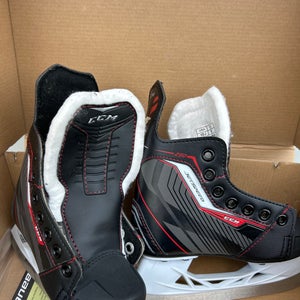 CCM JetSpeed 250 Hockey Skates Regular Width 10 (Used)