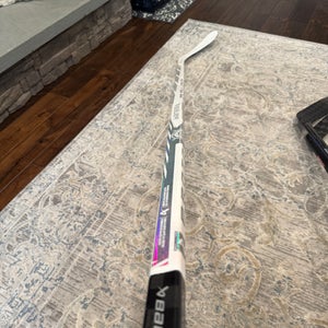 Senior Bauer Proto-R Right Handed Hockey Stick P28 (Used)