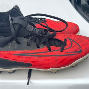 Nike phantom Size 3 Youth Cleats