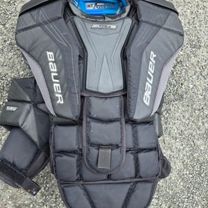 Intermediate Medium Bauer Elite Goalie Chest Protector (Used)