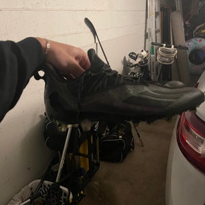 Black Men's Adult Size M 10.5 (W 11.5) Adidas Metal Cleats (Used)