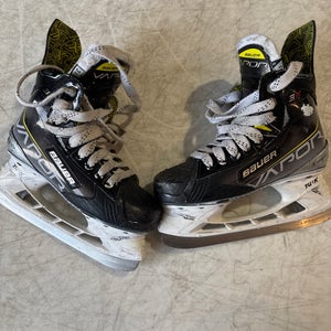 Bauer Vapor 3X Hockey Skates Regular Width Size 3.5 (Used)