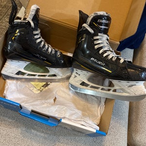 Bauer Supreme M5 Pro Hockey Skates 6.5 (Used)