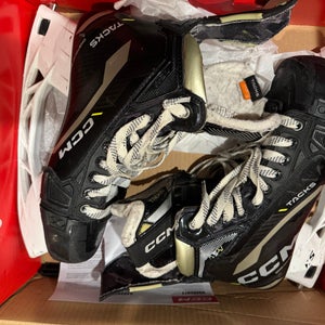 2022 CCM AS-V Hockey Skates Regular Width 8 (Used)
