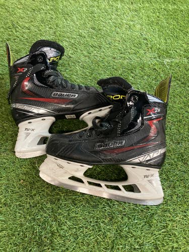Intermediate Bauer Vapor X2.6 Hockey Skates | Size 4 | Regular