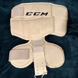 Ice hockey goalie knee/thigh pads