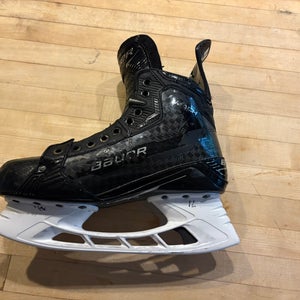 Bauer Supreme Mach Hockey Skates 9.5 (Used)