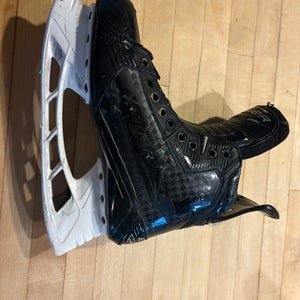 Bauer Supreme Mach Hockey Skates 9.5 (Used)