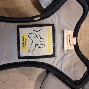 Small Vaughn Epic 8000 Goalie Chest Protector (Used)