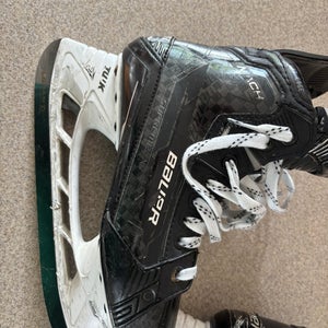 Bauer Supreme Mach Hockey Skates Size 5 (Used)
