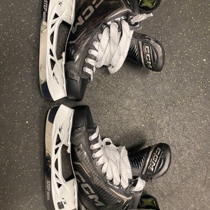 2024 CCM Tacks XF Pro Hockey Skates Regular Width Pro Stock Size 5.5 (New)