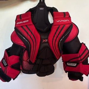 Small Bauer Vapor X2.9 Goalie Chest Protector (Used)