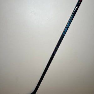 BARELY USED- Intermediate CCM Vizion Hockey Stick- Right handed,  P29+1/4 blade, 55 Flex