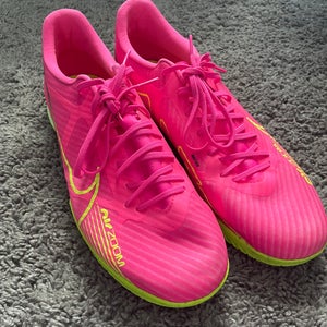 Pink Men's Size M 10.5 (W 11.5) Nike Phantom gt academy Cleats (New)